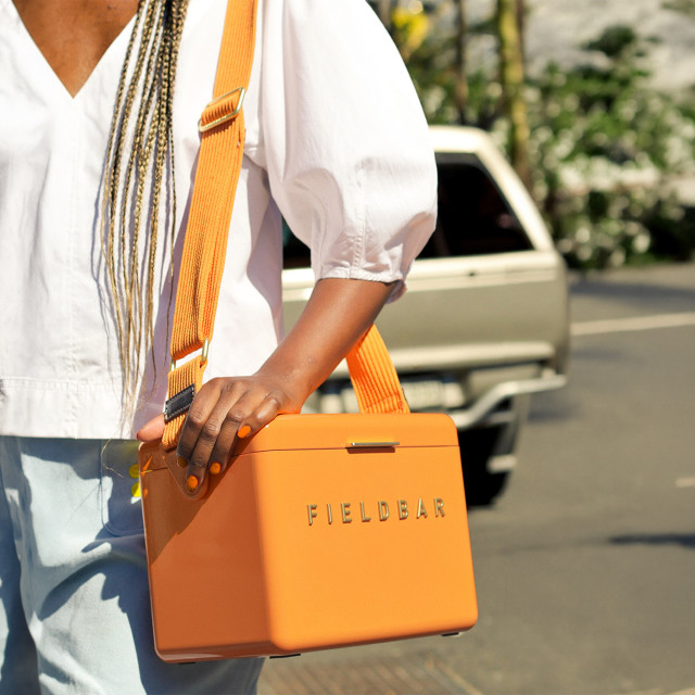 Fieldbar Mini Bar, 4L - Orchard Orange LIFESTYLE WITH SLING