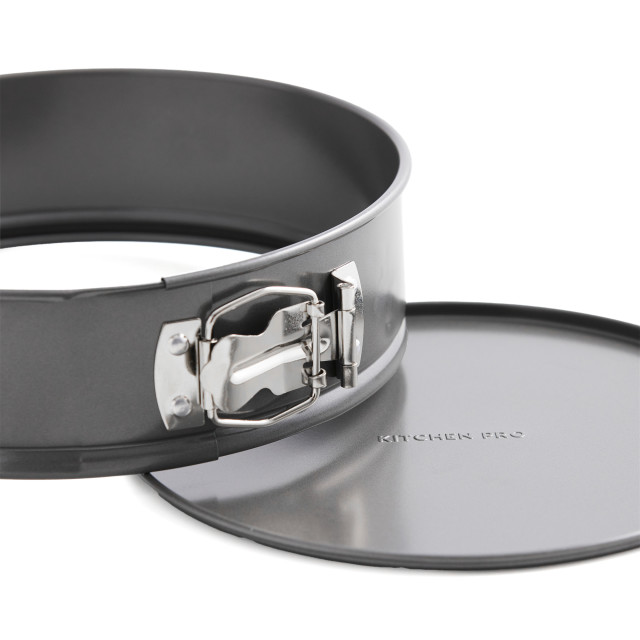 Kitchen Pro Bakewell Round Springform Cake Pan - 23cm detail