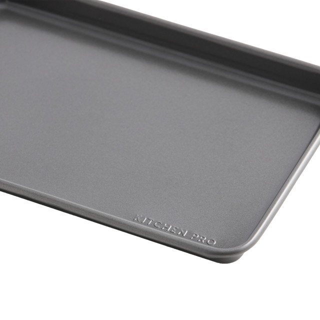 Kitchen Pro Bakewell Baking Tray - 25cm x 17cm detail