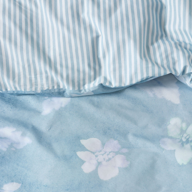 Linen House Kayla Hydrangea Duvet Cover Set - Double detail on the bed