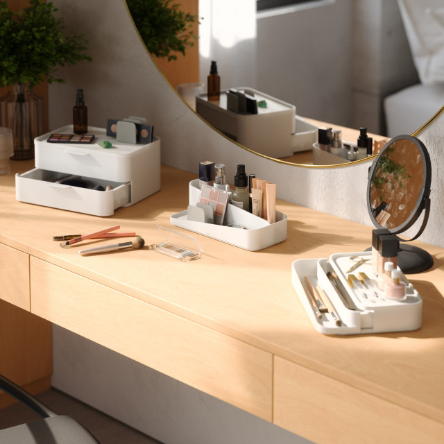 Umbra Large Glam Organiser - White & Grey on the dressing table