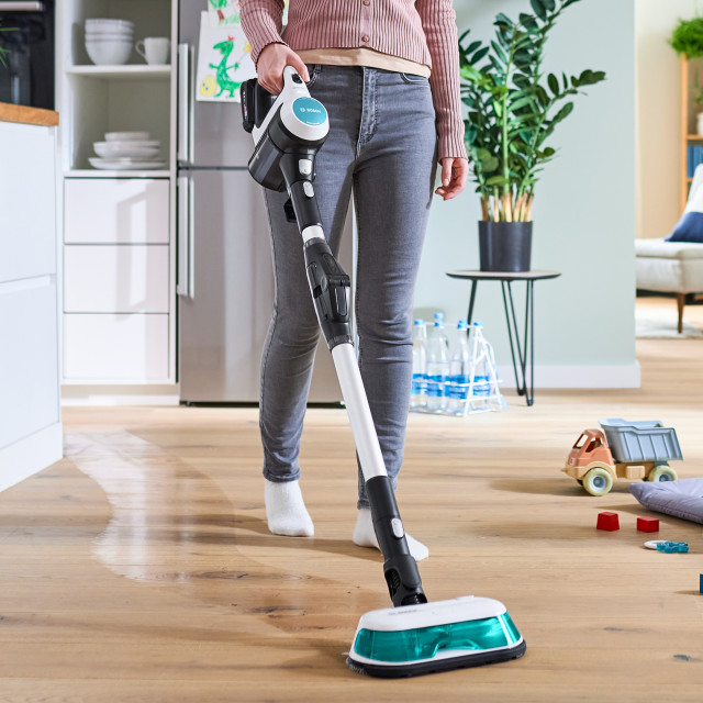 Bosch Unlimited 7 Rechargeable 2-in-1 ProHygienic Aqua Vacuum & Mop Cleaner on laminated flooring