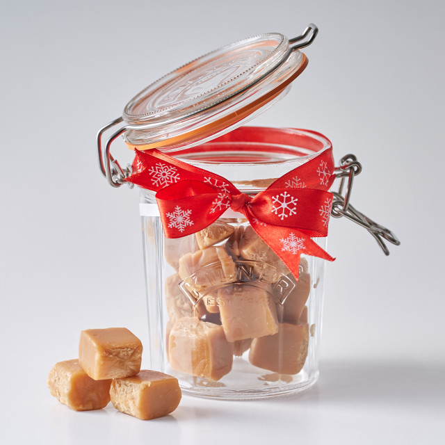 Kilner Facetted Clip Top Jar - 450ml with fudge