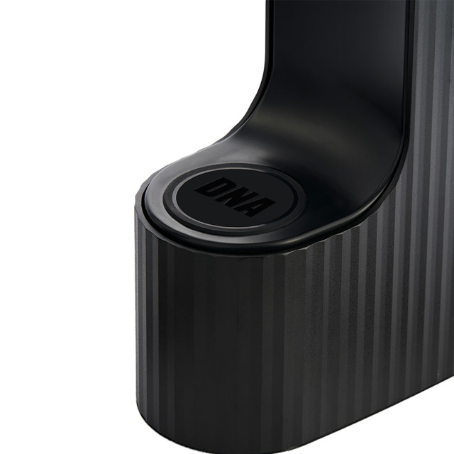 DNA Sparkler Soda Water Maker with Cylinder - Midnight Black detail