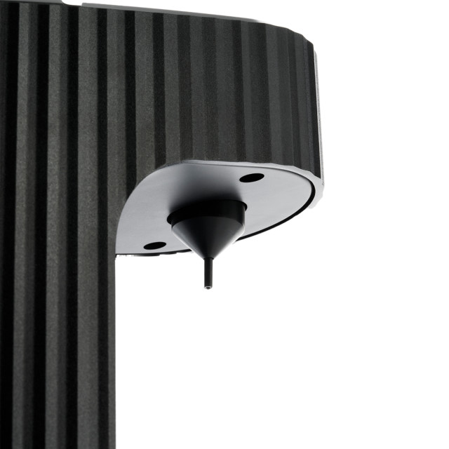 DNA Sparkler Soda Water Maker with Cylinder - Midnight Black detail