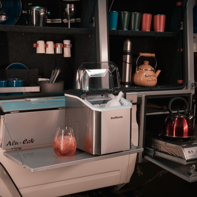 SnoMaster Counter-Top Bullet Ice-Maker, 12kg