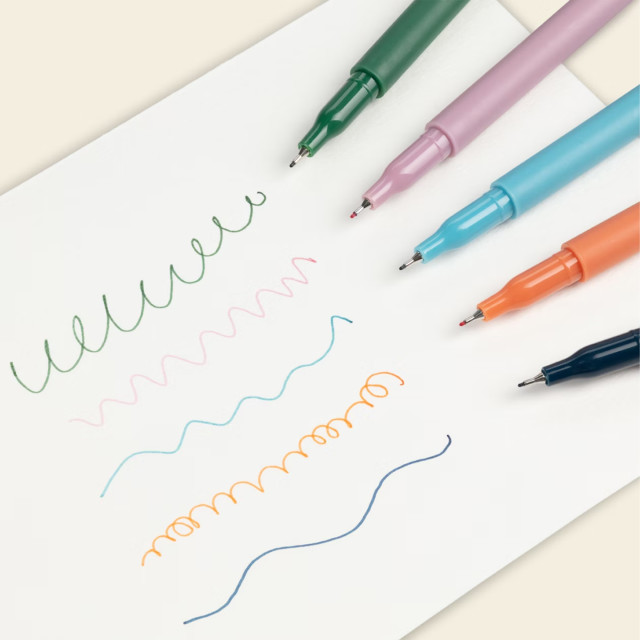 Papier Quintet Fineliner Pens, Pack of 5 detail of the pens on a paper