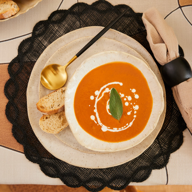 Humble & Mash Round Black Ramie Placemats, Set of 4