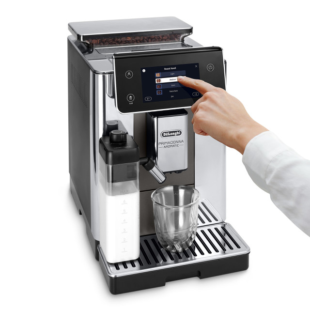 DeLonghi PrimaDonna Aromatic Bean to Cup Coffee Machine, ECAM630.75.TM detail