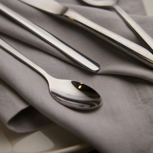 Yuppiechef Nova Cutlery Set, 16-Piece