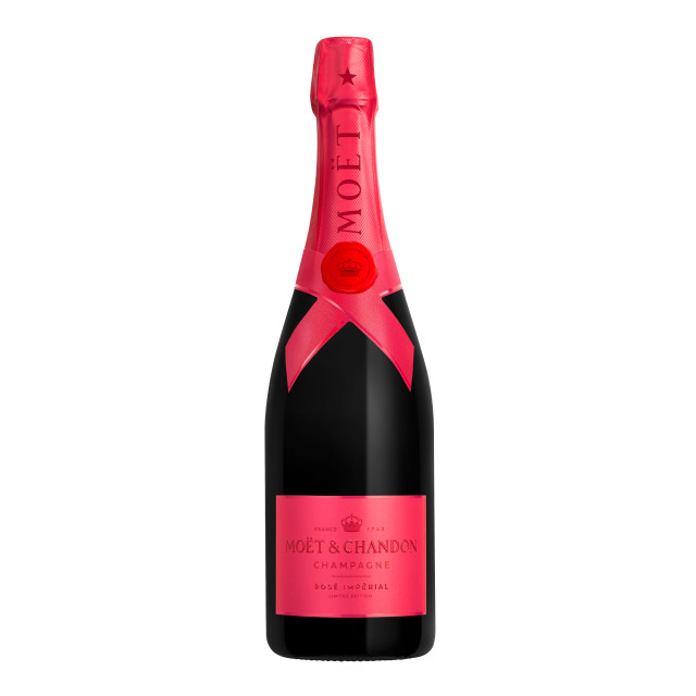 Moet & Chandon Rose Imperial 2025 Gift Box, 750ml angle