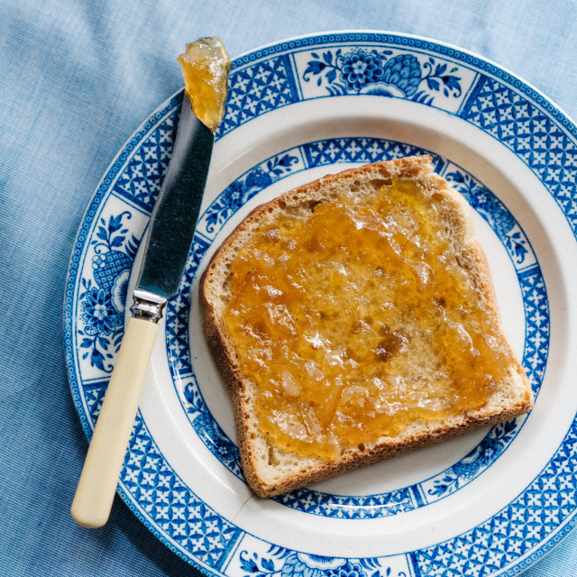 Kumquat & Co Lemon & Earl Grey Jam, 270g on toast