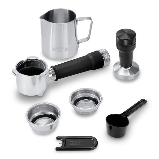 DeLonghi Dedica Duo Manual Pump Espresso Coffee Machine with Cold Brew, EC890 - Metallic detail