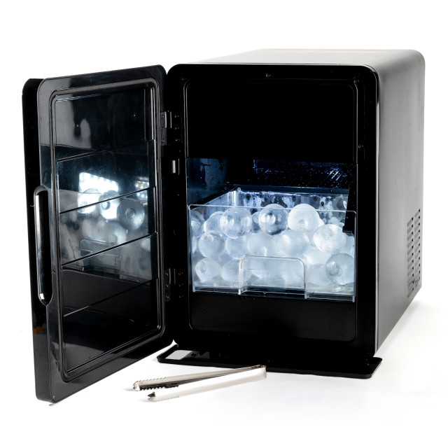 Solenco Sphere Ball Ice Maker angle