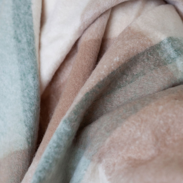 Linen House Willow Embrace Throw, 140cm x 180cm detail