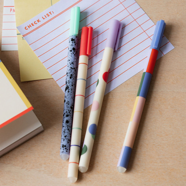 Kikkerland Erasable Pen on a note memo