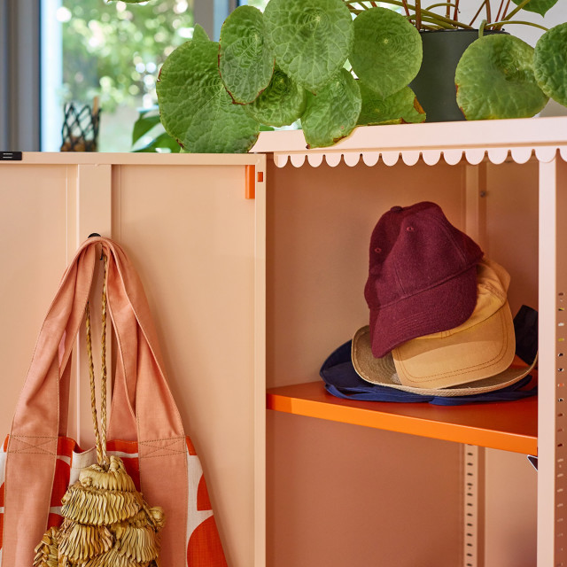 Popstrukt Sprinkles Double Locker - Peach Pop detail of the interior