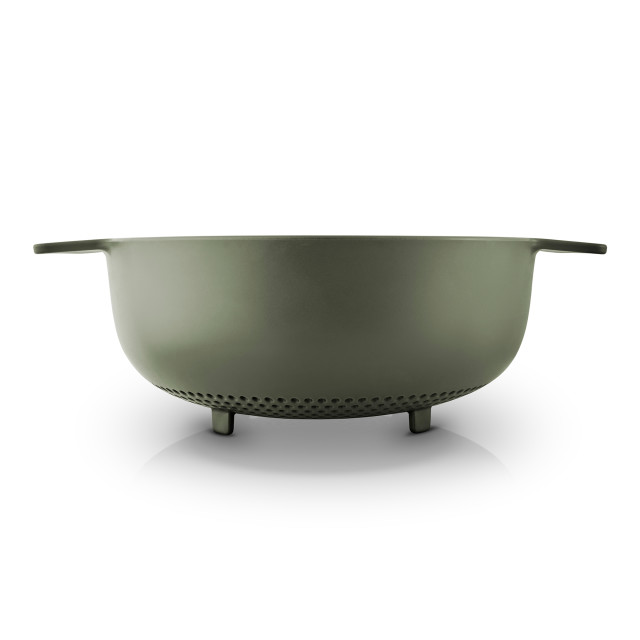 Eva Solo Green Tools Colander angle