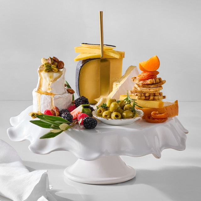 Le Creuset Iris Cake Stand, 28cm - White with different cheese