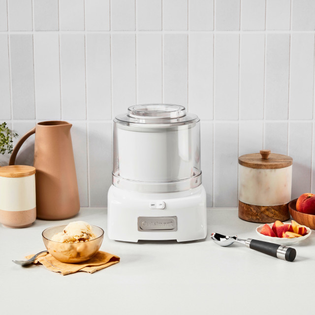 Cuisinart Cool Scoops Ice Cream Maker with ice cream