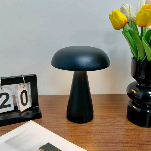 Maisonware Button Portable & Rechargeable Lamp - Matte Black