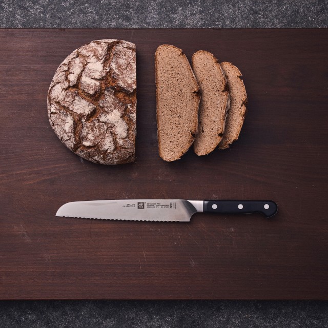 Zwilling Pro Bread Knife, 20cm