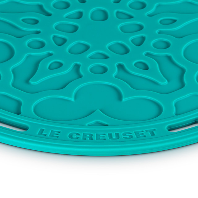 Le Creuset Riviera French Silicone Trivet, 20cm close up