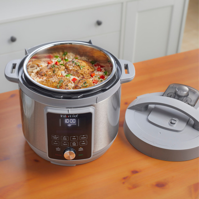 Instant Pot Duo Plus Whisper Quiet 9-in-1 Smart Cooker, 8L