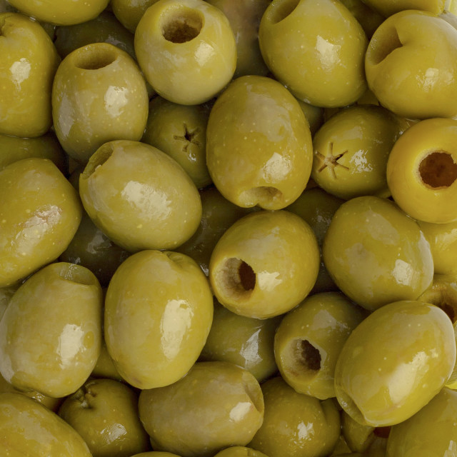Perello Gordal Pitted Queen Olives with Chilli in Tin, 150g