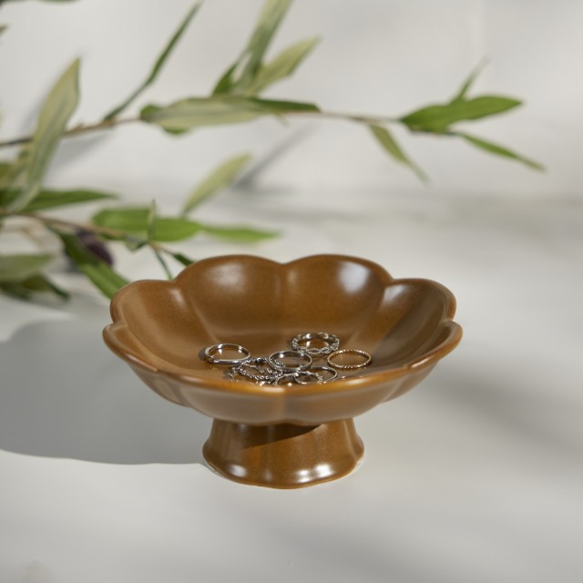 Thread Office Ceramic Petal-Footed Bowl