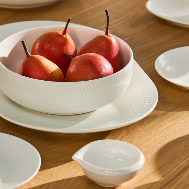 Maxwell & Williams White Basics Diamonds Serving Bowl - 25cm