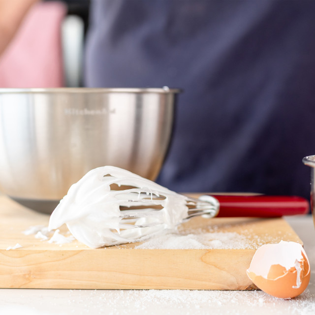 KitchenAid Classic Utility Whisk - Empire Red