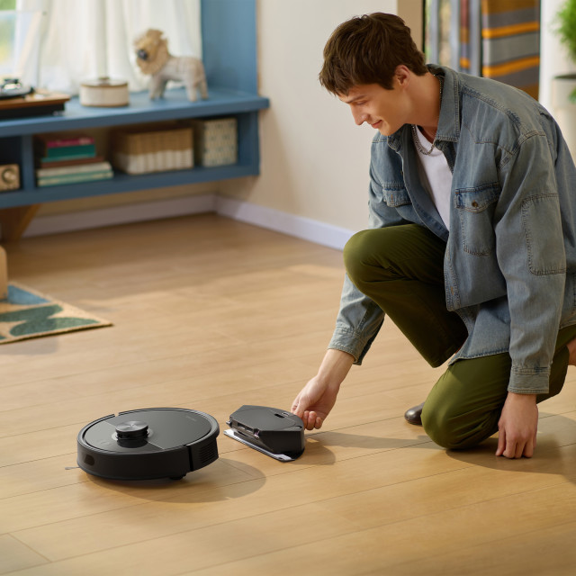 Roborock Q7 TF+ Auto-Empty Smart Robot Vacuum - Black