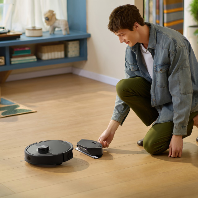 Roborock Q7 TF Smart Multi-Surface Robot Vacuum - Black