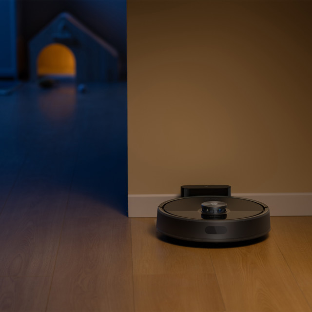 Roborock Q7 TF Smart Multi-Surface Robot Vacuum - Black