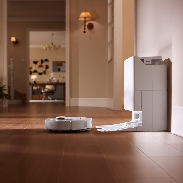 Roborock QR 798 SmartClean Robot Vacuum & Mop - White