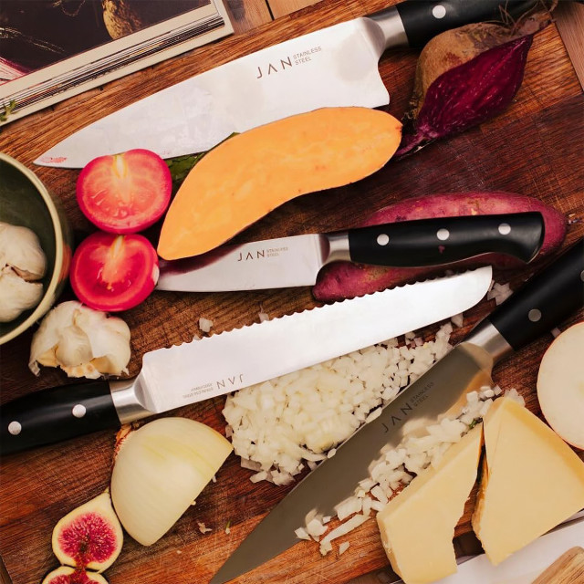 JAN Signature Chef's Knife in Magnetic Box, 20cm