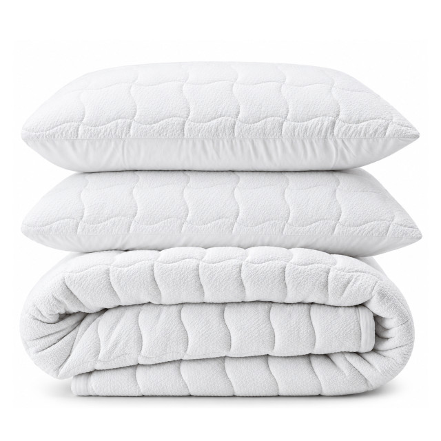 Humble & Mash White Seersucker Quilt Set - Double/Queen