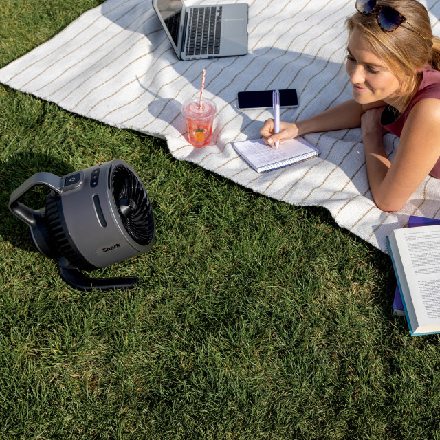 Shark FlexBreeze HydroGo Portable Fan with Built-in Mist