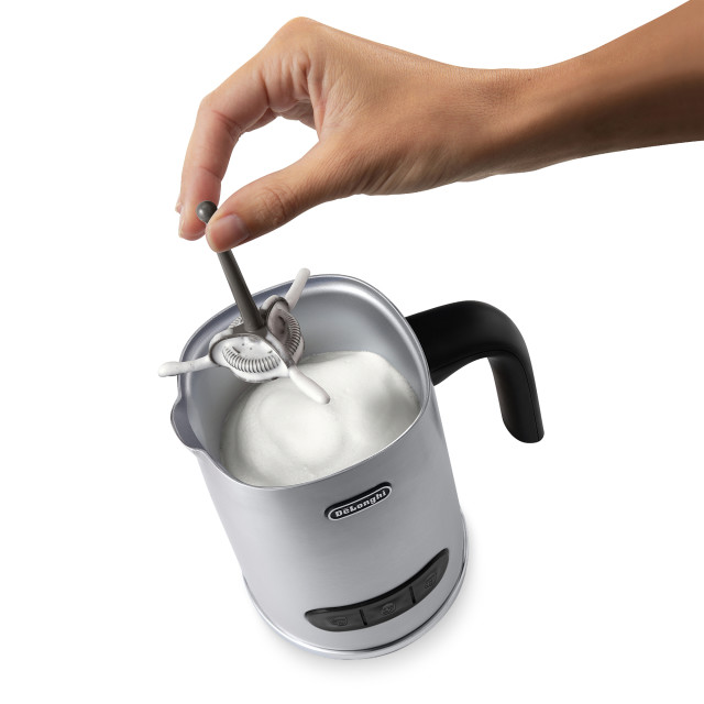 DeLonghi LatteMix Hot & Cold Milk Frother, 250ml