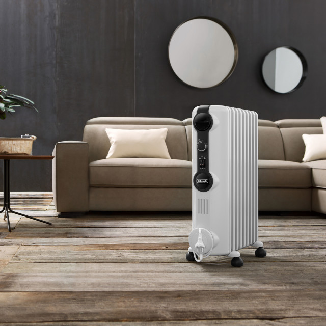DeLonghi Radia S 9-Fin Oil Heater, 2000W