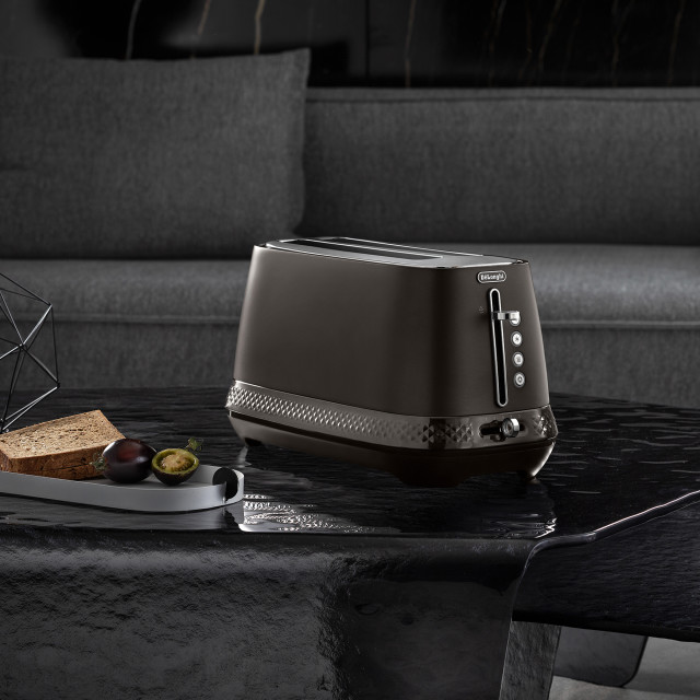DeLonghi Diadema Long Slot 2-Slice Toaster, 1500W - Black Metal