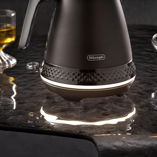 DeLonghi Diadema Cordless Electric Kettle, 1.7L - Black Metal