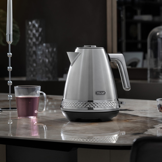 DeLonghi Diadema Cordless Electric Kettle, 1.7L - Metallic