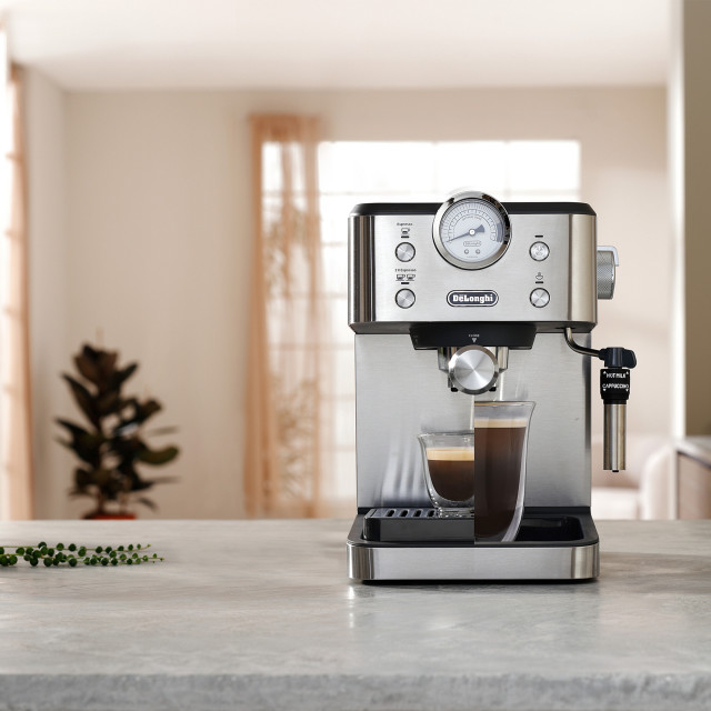 DeLonghi Classic Manual Espresso Coffee Machine, EM450.M