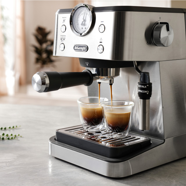 DeLonghi Classic Manual Espresso Coffee Machine, EM450.M