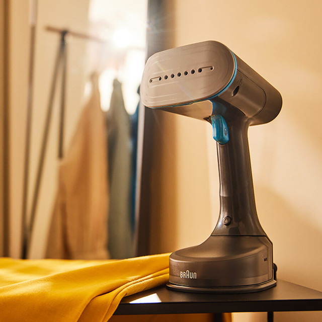 Braun QuickStyle 5 Premium Garment Steamer, 1200W