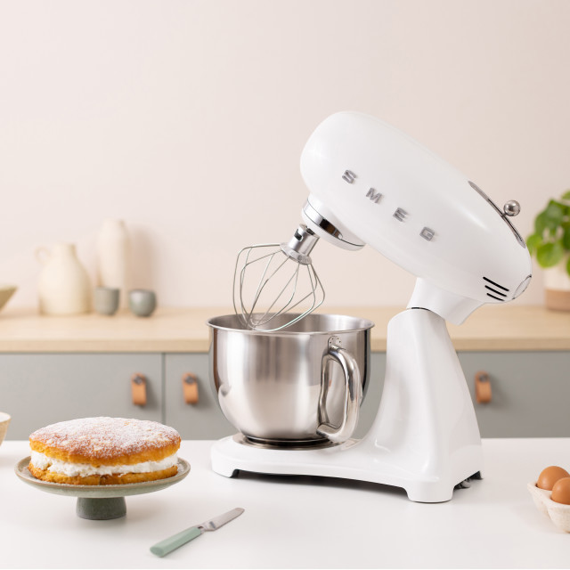 Smeg Retro 50's Style Stand Mixer, 4.8L - White
