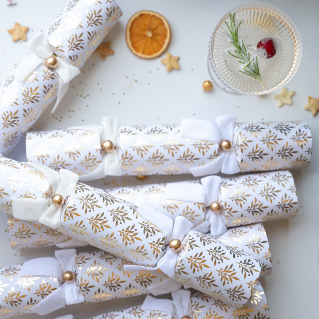 Holly & Ivy Opulent Ecru, Pack of 6
