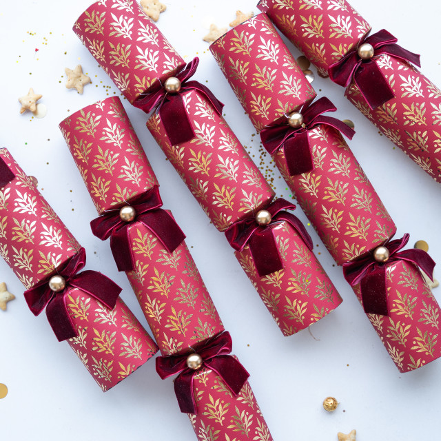 Holly & Ivy Opulent Red, Pack of 6